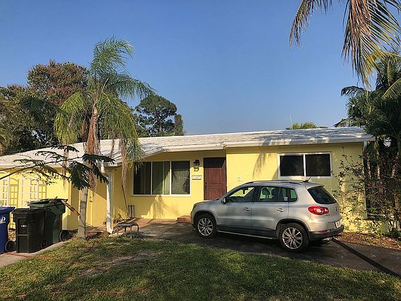 Front before landscaping