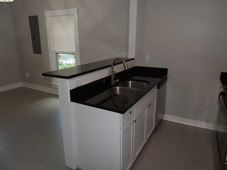 609 Taylor Ave — Photo 25