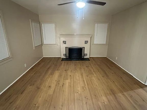 3rd image of 1342 Chrysolite Ave #E