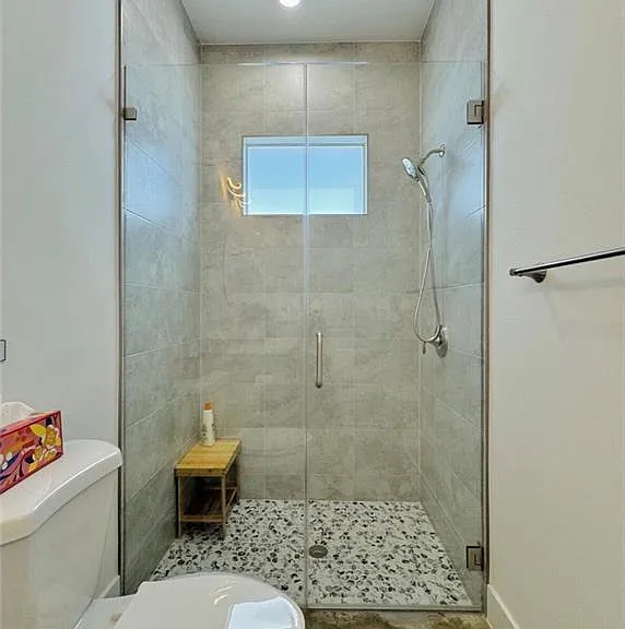 2479 Shadowlawn Dr — Photo 20