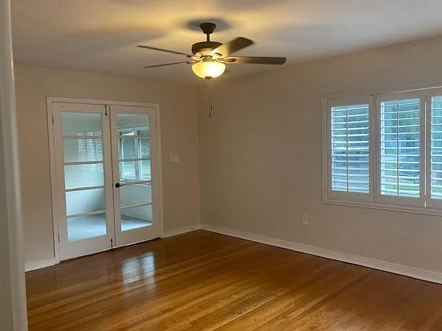 360 E Kings Way — Photo 16