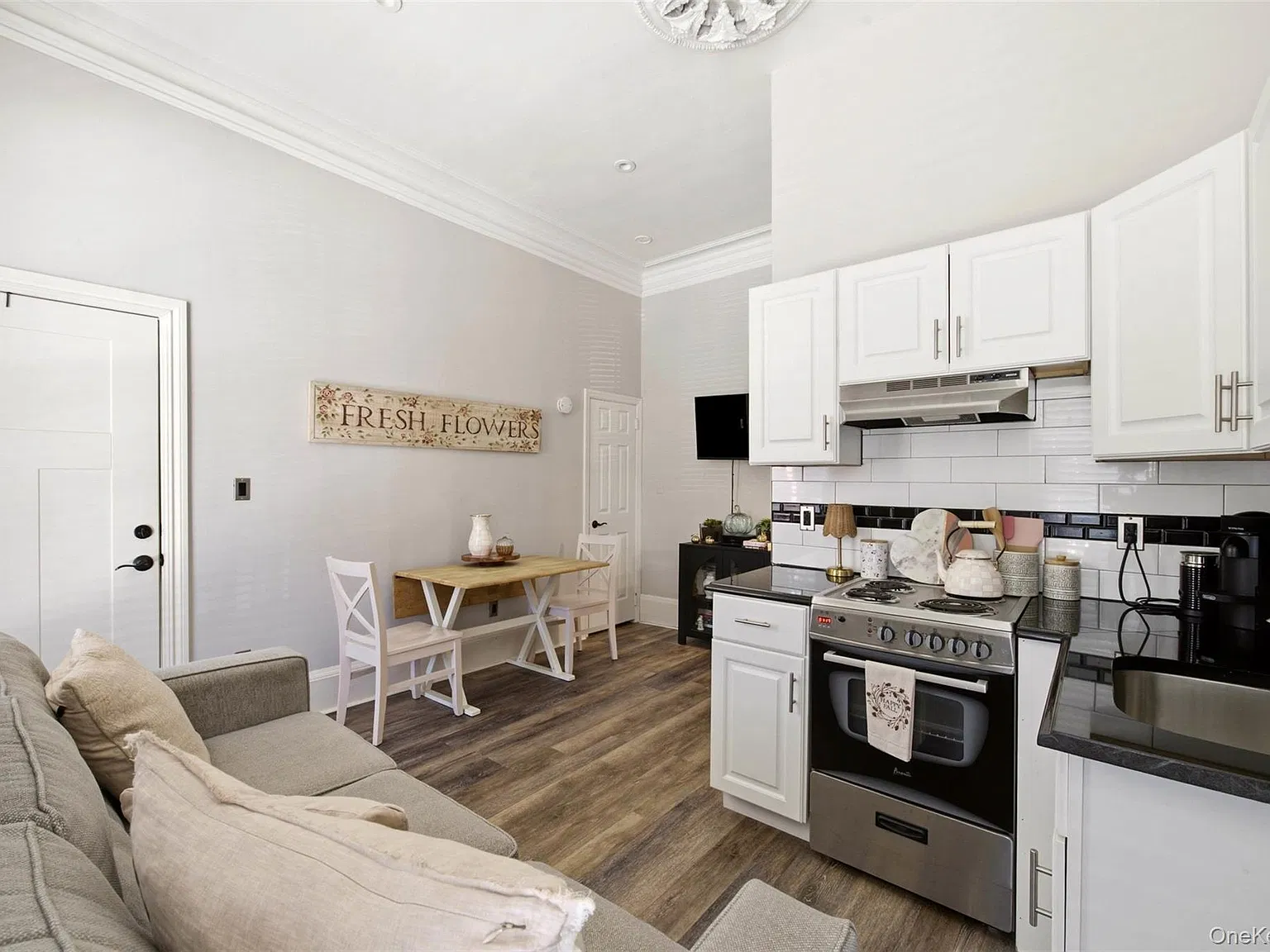 1 bed, 1.0 bath, $1,900 — Photo 4