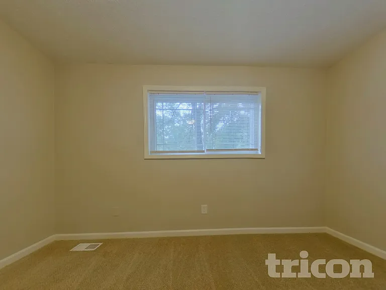 6640 Valley Hill Dr SW — Photo 9