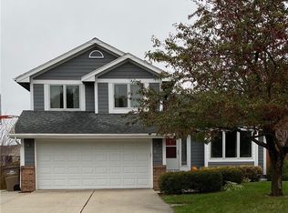 507 Sunrise Cir, Pleasant Hill, IA 50327