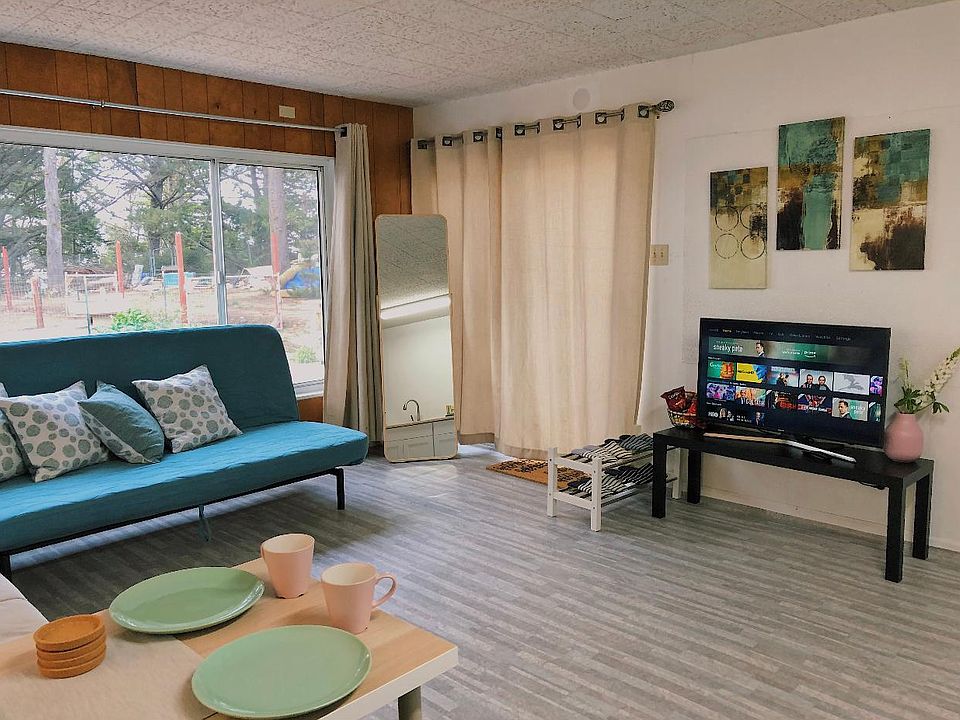 1st image of 124 Escanyo Dr #8