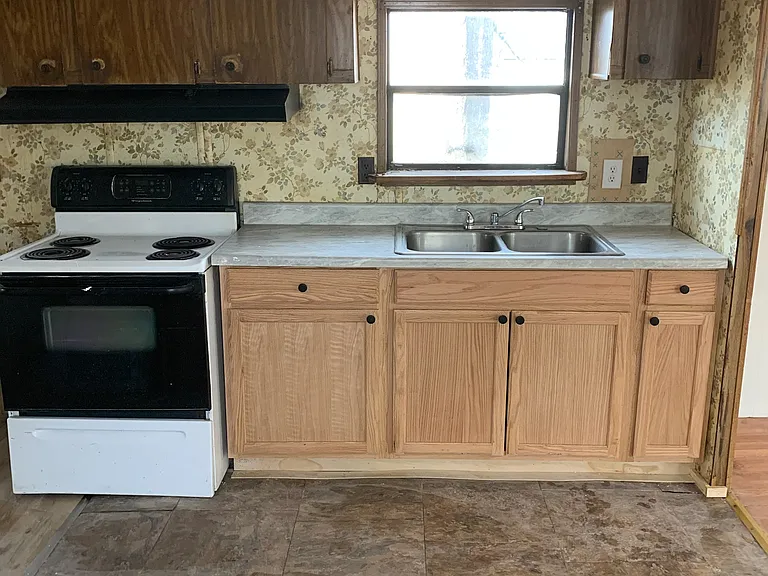 Ace Dr — Photo 2
