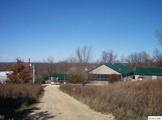 34681 Millville Rd, Colesburg, IA 52035