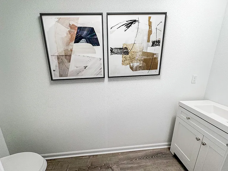 1/2 bathroom
