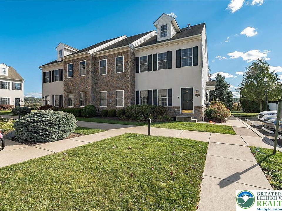 1st image of 1806 Merlot Dr #D