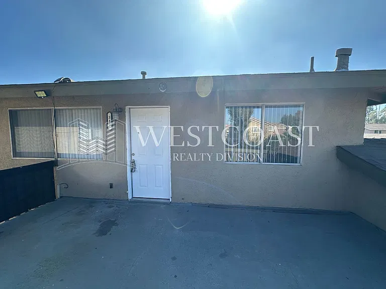349 S Ashford Ave — Photo 1