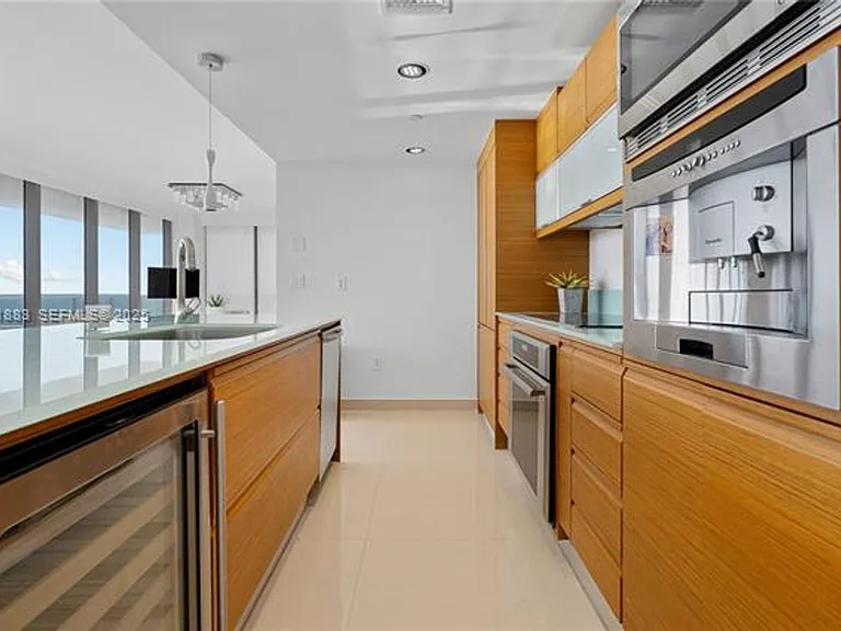 5875 Collins Avenue Cu #1202 — Photo 24