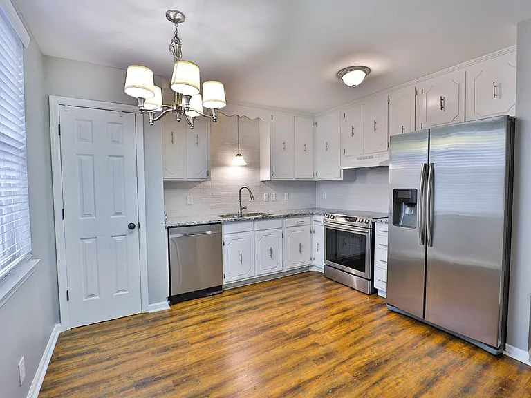 113 McMurray Cir — Photo 3
