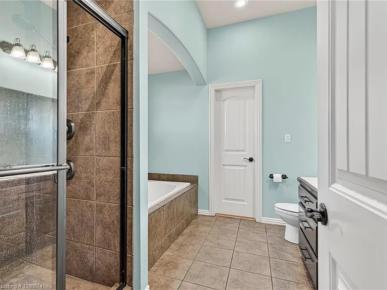 3725 Colfax Way — Photo 43