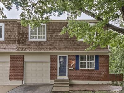 7165 NW Chapel Woods Cir, Kansas City, MO, 64152