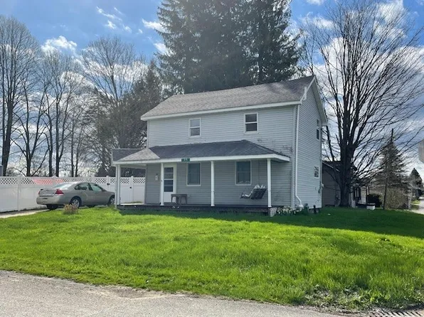 29 W 7th St, Waterford, PA 16441