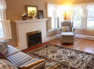 260 Stanley Ave, Waukegan, IL 60085