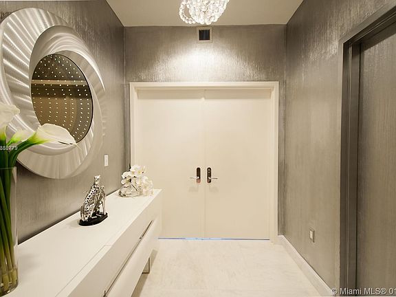 4th image of 17121 Collins Ave APT 4406