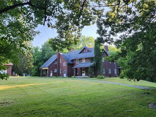 1910 Volney Rd, Youngstown, OH 44511