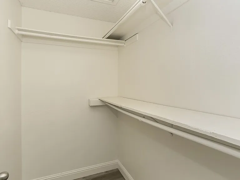 6533 Faith Peak Dr — Photo 10
