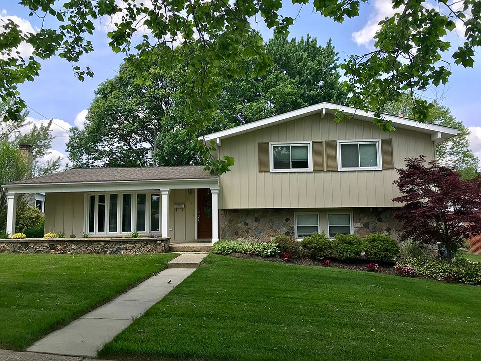 1st image of 214 Debra Ln