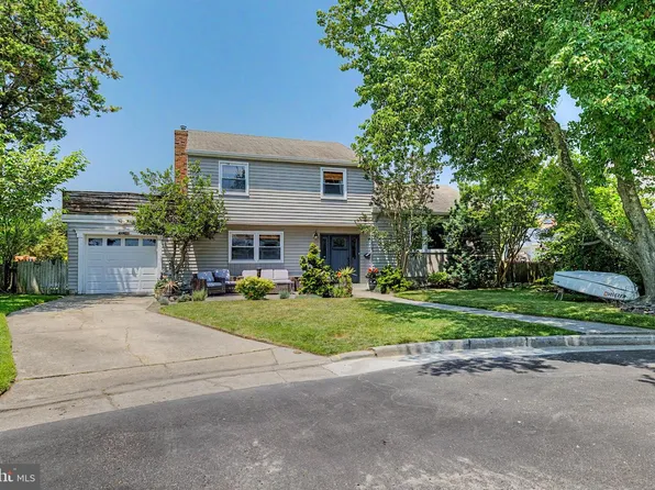 5 Exeter Ct, Margate, NJ 08402