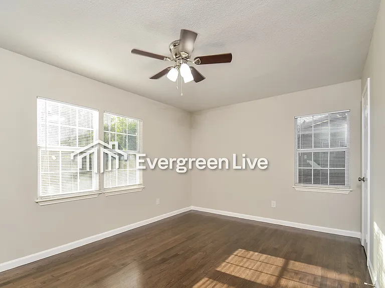 3811 Vanette Ln — Photo 12