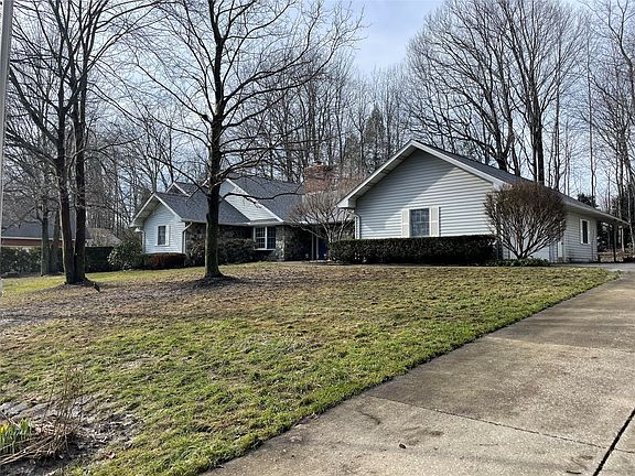2nd image of 4254 Prestwick Dr