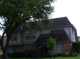 3911 Ash Hollow Dr, Houston, TX 77082
