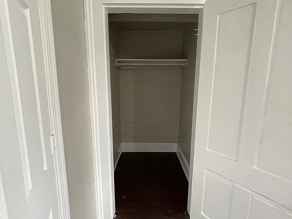 Closet (Bedroom)