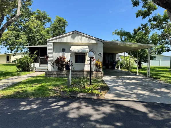 5121 Soaring Way, Bradenton, FL 34203