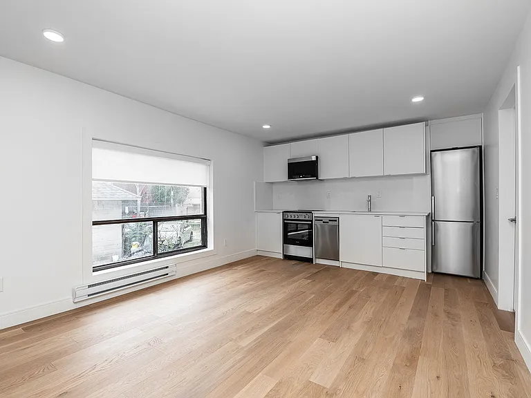 28 Maynard Ave #50109A-105 — Photo 2