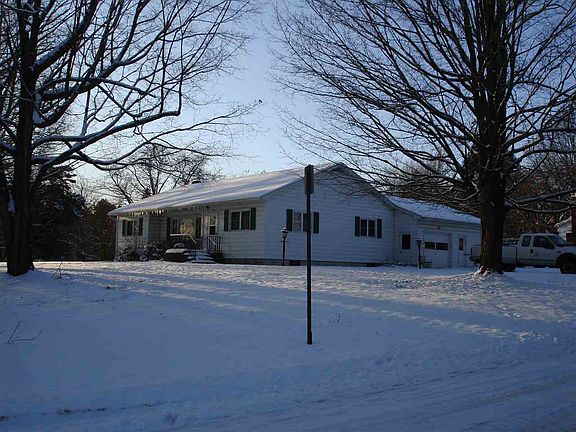 4th image of 36 Hillcrest Dr