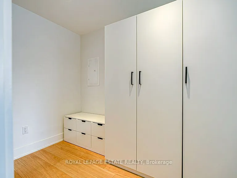 1888 Queen St E #211 — Photo 20