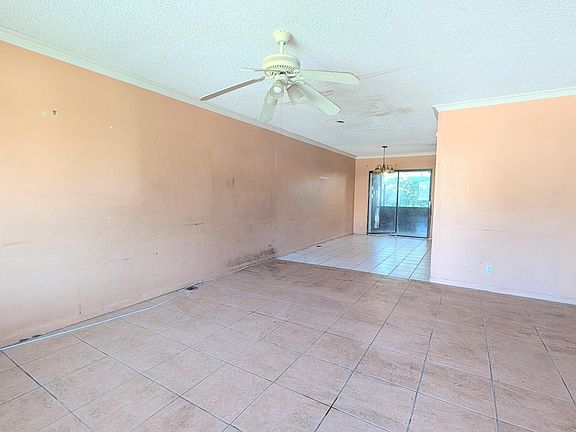 2nd image of 807 Riverside Drive #7
