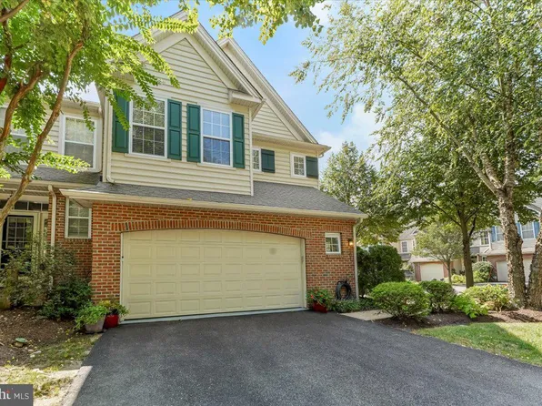 201 Deepdale Dr, Kennett Square, PA 19348