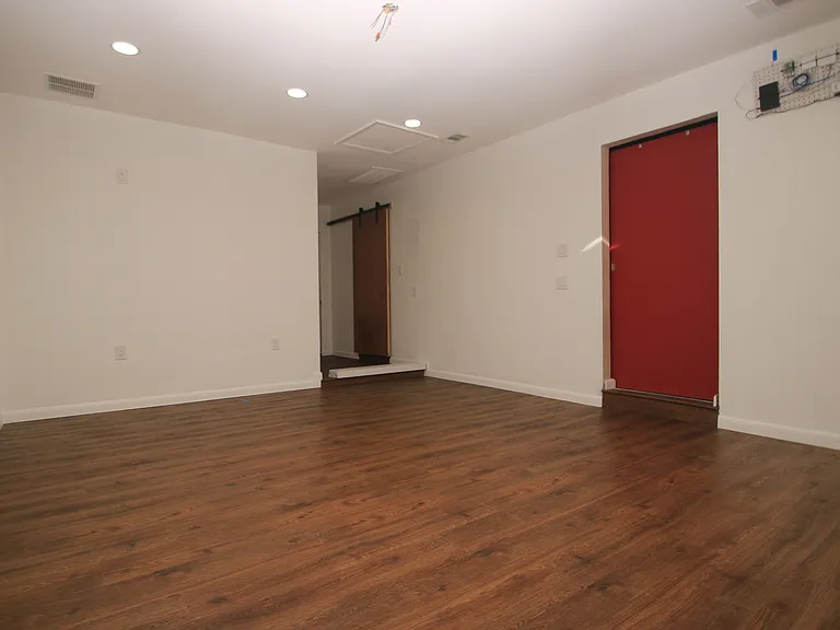 7103 Twin Crest Dr — Photo 11