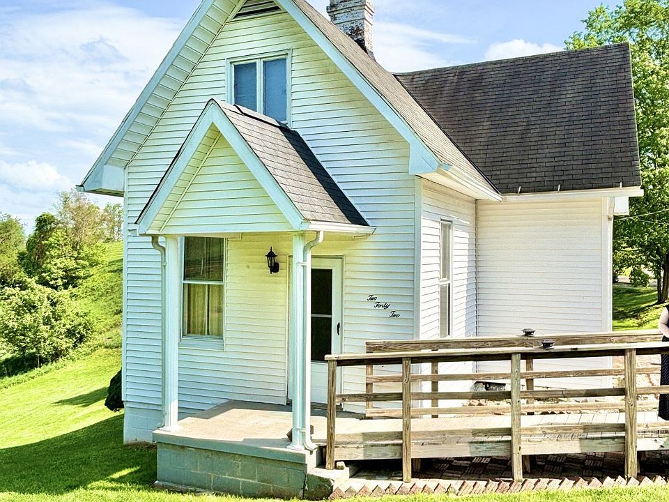 1st image of 242 Riverview Dr