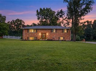 1310 Old Country Ln, Dayton, OH 45414