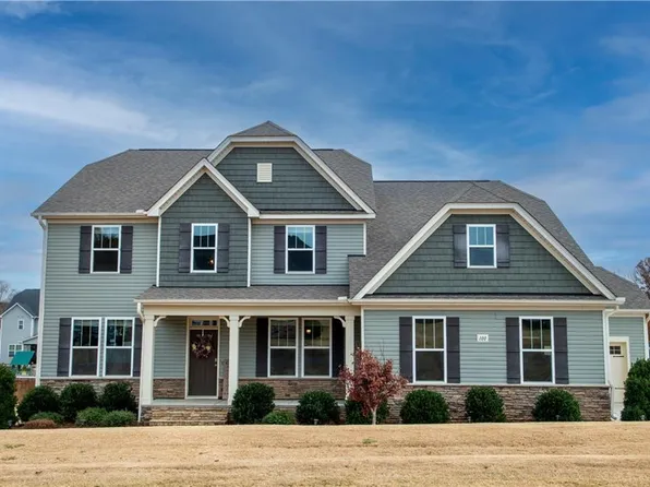100 Falls Creek Dr, Youngsville, NC 27596