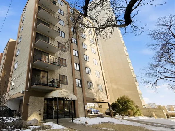 10015 119th St NW #504, Edmonton, AB T5K 1Y7