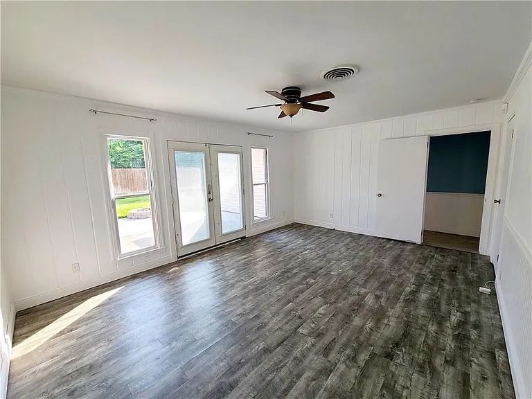 5710 Hinman Dr — Photo 17