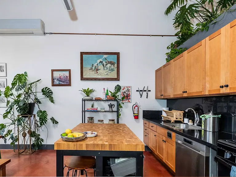 924 Grace Ave — Photo 9