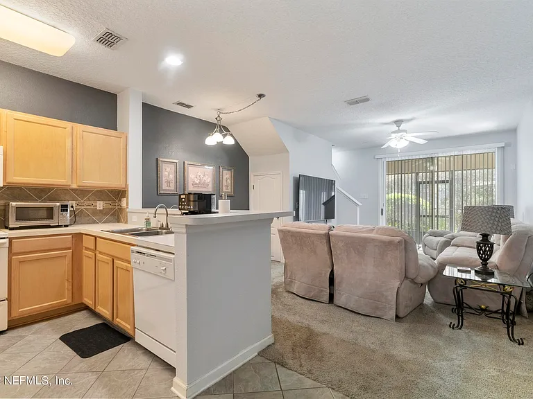 6130 Bartram Village Dr — Photo 11