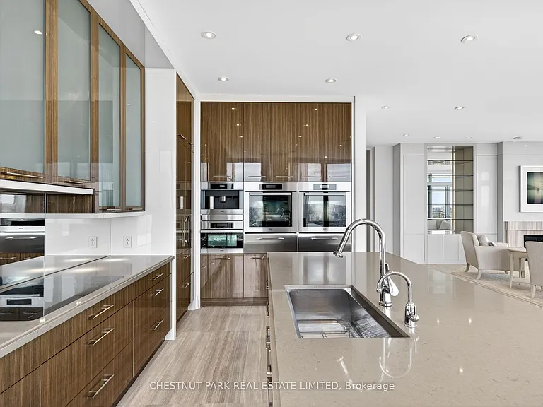 50 Yorkville Ave #4702 — Photo 12