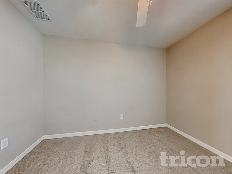 4938 Reflecting Pond Cir — Photo 13