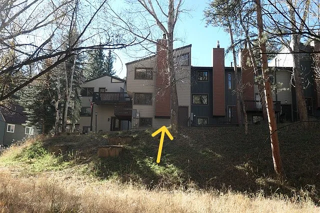 3 bed, 2.5 bath, 1438 sqft, $2,100 — Photo 1