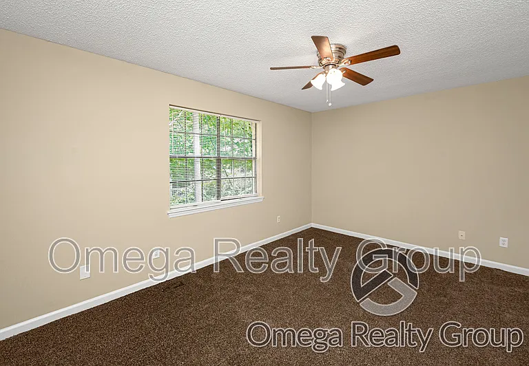 2109 Whetstone Ct — Photo 27