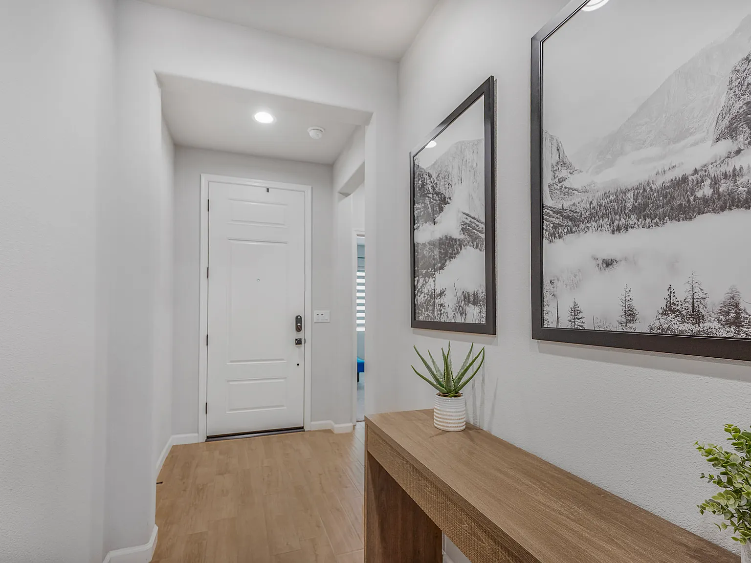 3 bed, 1608 sqft, $2,650 — Photo 3