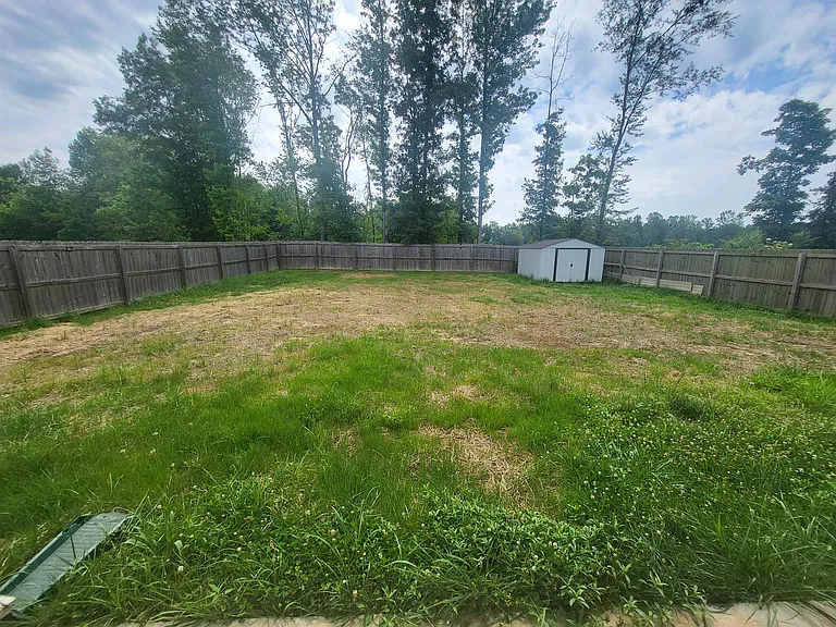 703 Jim Brown Dr — Photo 22