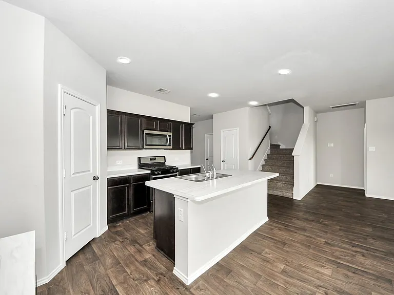 21003 Seneca Willow Way — Photo 2